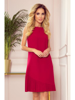 Numoco KARINE trapézové šaty s asymetrickým riasením - červené