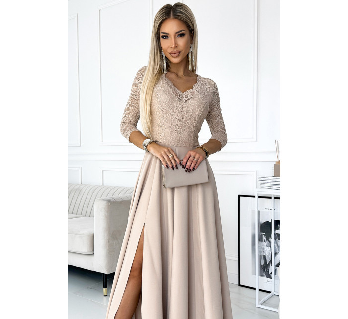 AMBER - Elegantné béžové čipkované dlhé dámske šaty s výstrihom a rozparkom na nohách 309-10