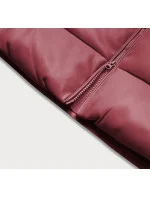 Teplá dámska vesta vo vínovej bordovej farbe z eko kože (D-3231-67)