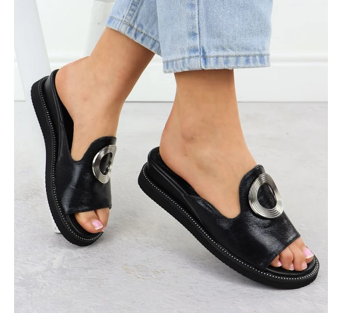 Dámské žabky na nízkém podpatku černé M.Daszynski