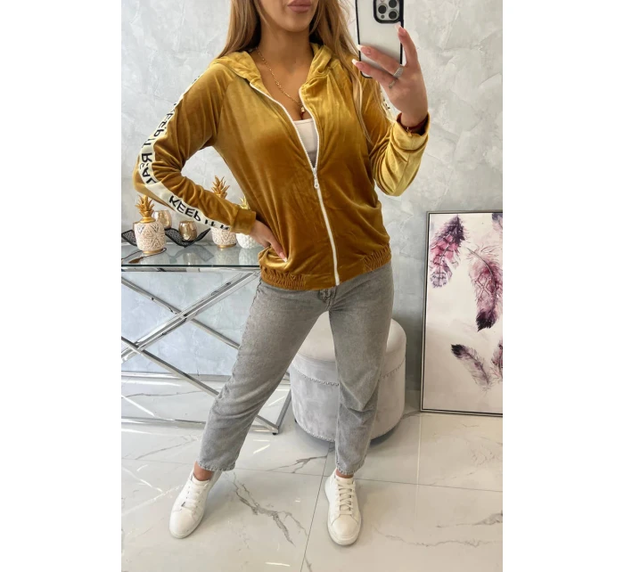 Hořčicová velurová mikina s kapucí Hořčicová velurová mikina s kapucí