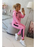 Športová sada s pruhmi svetlo ružová