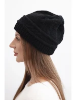 Dámská zimní čepice z vlny a s pleteným vzorem model 21817783 černá - K-Fashion Dámská zimní čepice z vlny a s pleteným vzorem model 21817783 černá - K-Fashion