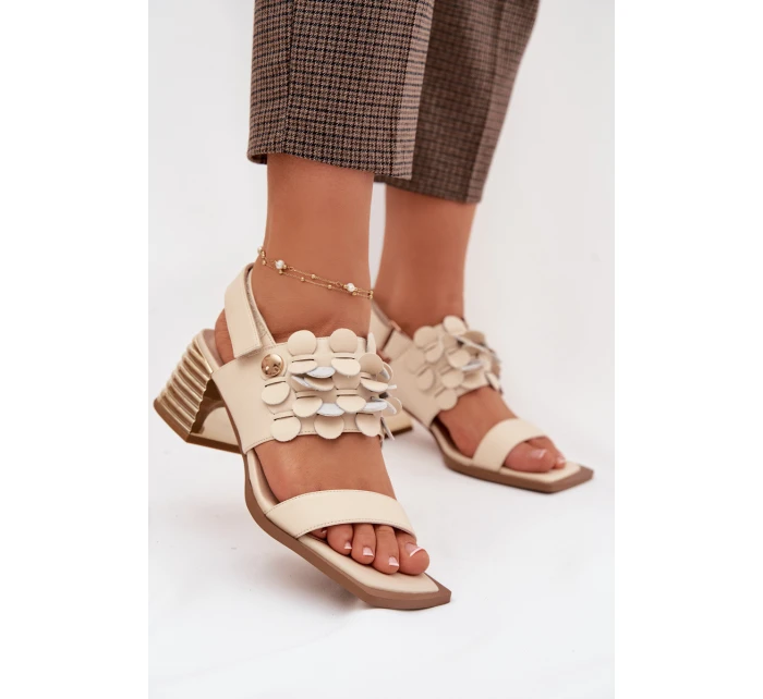 Kožené sandály na podpatku D&A model 22031909 Béžové - S.Barski