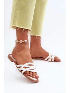 Dámské sandály z ekokože na ploché podrážce bílé model 21657557 - Boto