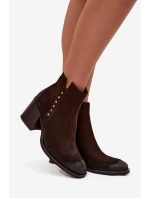 Dámské kotníkové boty z přírodního semiše na podpatku model 21713301 čokoládové - Zazoo