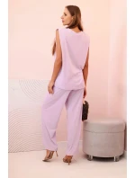 Dámský komplet z viskózy bez rukávů a rovnými kalhotami světle fialový Dámský komplet z viskózy bez rukávů a rovnými kalhotami světle fialový