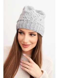 Dámska zimná čiapka s vlnou zdobená flitrami a pleteninou K473 sivá