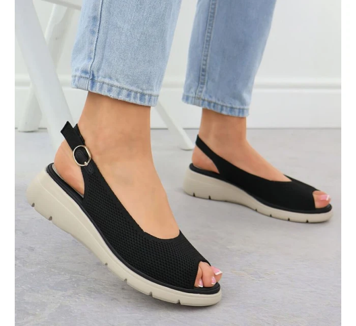 Dámske textilné sandále na platforme čierne Vinceza 97303