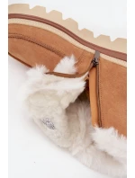 Dámské zimní boty z přírodního semiše model 21725177 Camel - Lee Cooper Dámské zimní boty z přírodního semiše model 21725177 Camel - Lee Cooper