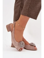 Kožené dámské sandály na podpatku s ozdobou D&A CR61-3030 béžové