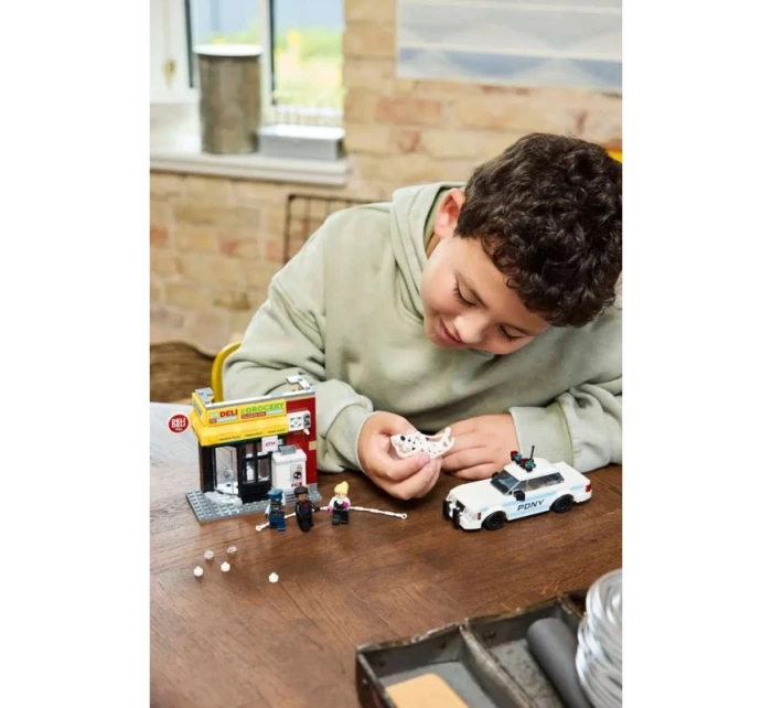 LEGO MARVEL SUPER HEROES 76311 Miles Morales vs Spot