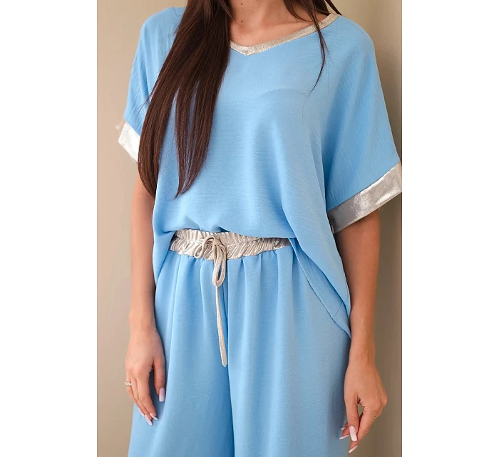 Komplet z viskózy se zlatým lemem modrý