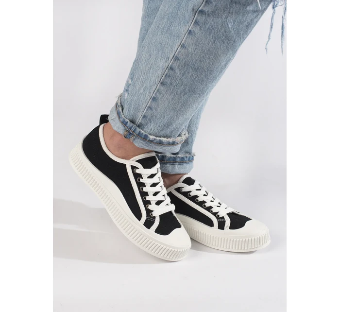 Exkluzívne čierne dámske tenisky bez podpätku Exkluzívne čierne dámske tenisky bez podpätku