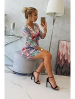 Kvetinové šaty s viazaním v páse vo fialovej farbe Kvetinové šaty s viazaním v páse vo fialovej farbe