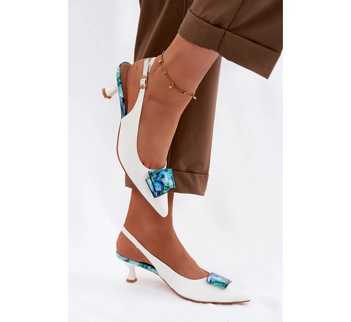 Kožené dámské lodičky na podpatku s ozdobou D&A LZ61-2006 Bílé