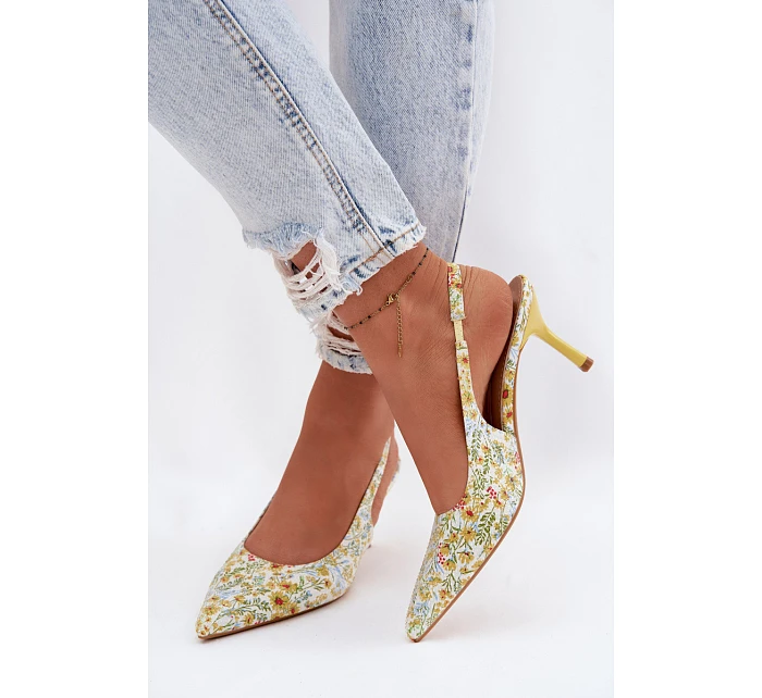 Zdobené dámské sandály na podpatku s květinovým vzorem Žluté model 22103138 - Boto