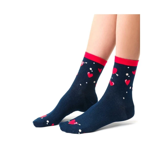 Dámské ponožky model 14559108 Srdce - Steven Dámské ponožky model 14559108 Srdce - Steven