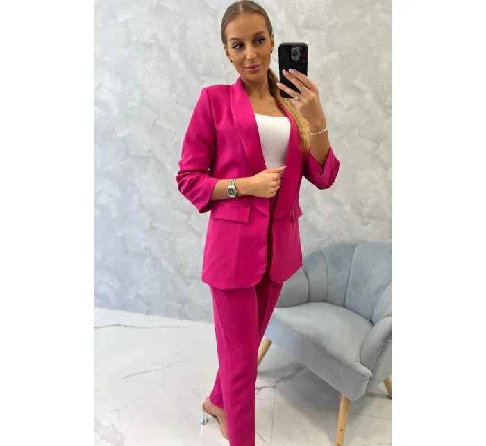 Elegantný set saka a nohavíc fuchsiovej farby