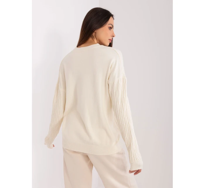 Sweter AT SW model 20218515 jasny beżowy - FPrice Sweter AT SW model 20218515 jasny beżowy - FPrice