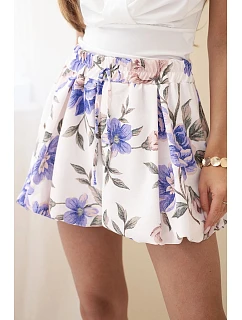 Dámske viskózové šortky s kvetinovým vzorom so zaväzovaním v páse fialové