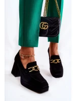 Semišové lodičky s ozdobným řetízkem model 21593258 černá - Laura Messi