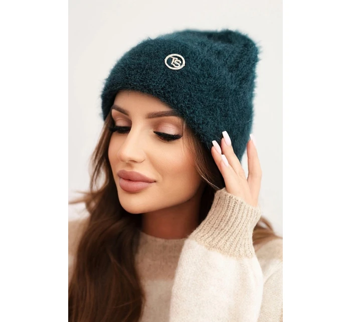 Dámska pletená čiapka z viskózy s ozdobným kovovým gombíkom more Dámska pletená čiapka z viskózy s ozdobným kovovým gombíkom more