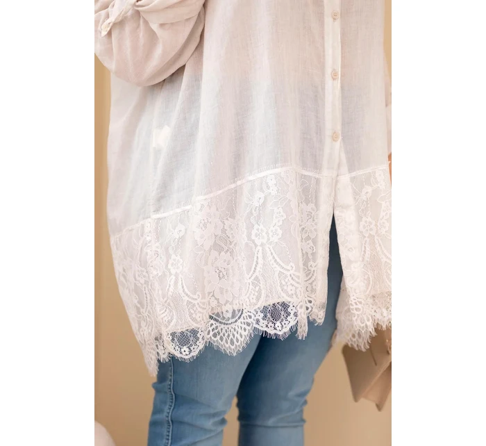 Dámske bavlnené tričko s čipkovým lemovaním v béžovej farbe Dámske bavlnené tričko s čipkovým lemovaním v béžovej farbe