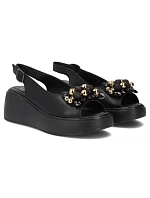 Dámske kožené sandále na platforme čierne Filippo DS7577