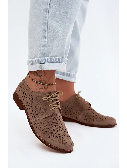 Kožené Semišové Dámské Polobotky S Vzorem Na Ploché Podpatku  Cappuccino model 22140973 - Zazoo