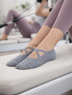 PONOŽKY NA A model 22044681 - Ysabel Mora