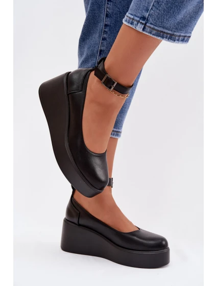 Dámské polobotky na platformě s páskem Černé Belvissa Dámské polobotky na platformě s páskem Černé Belvissa