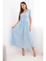 Dámske bavlnené midi šaty s krátkymi rukávmi a rozšírenou spodnou časťou modré