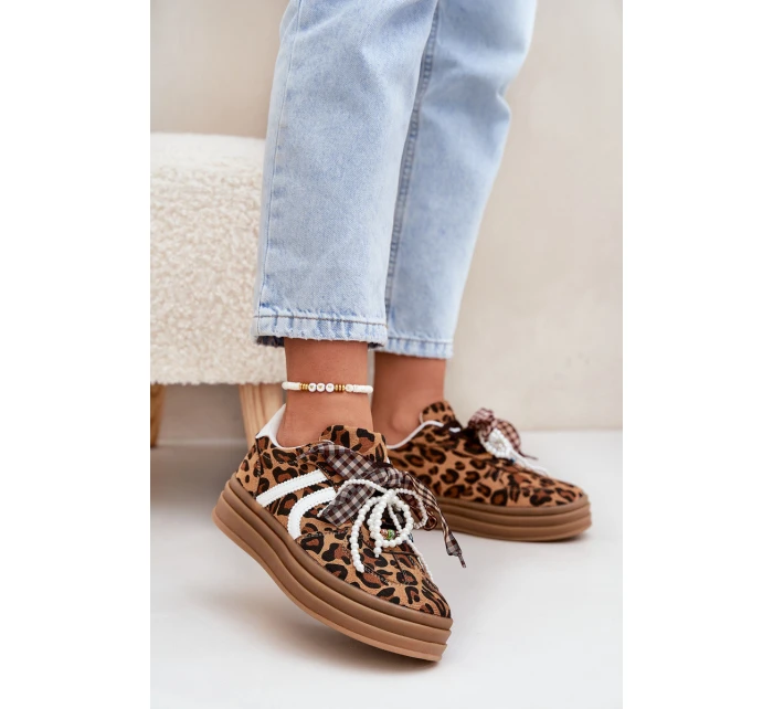 Dámské tenisky na platformě s ozdobami v vzoru hnědé model 21688403 - Boto Dámské tenisky na platformě s ozdobami v vzoru hnědé model 21688403 - Boto