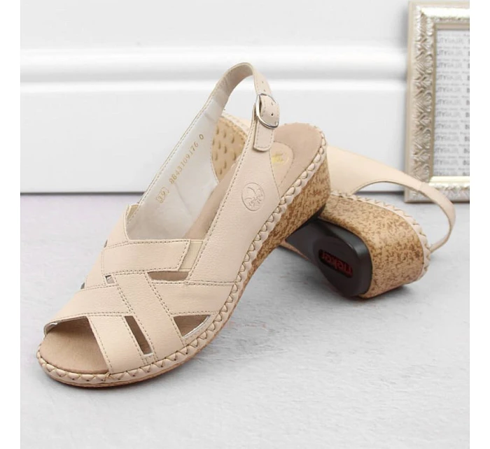 Pohodlné kožené sandále Rieker W RKR682 beige