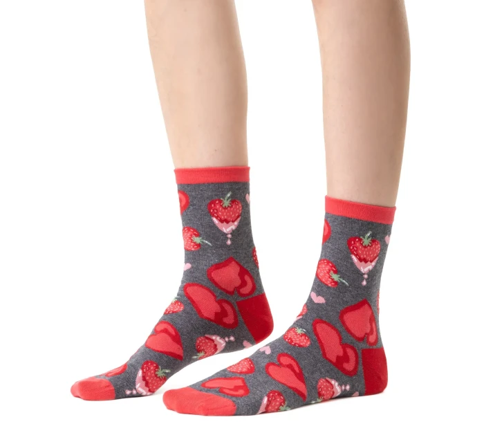 Dámské ponožky model 14559108 Srdce - Steven Dámské ponožky model 14559108 Srdce - Steven