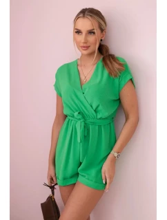 Krátky overal zviazaný v páse zelený