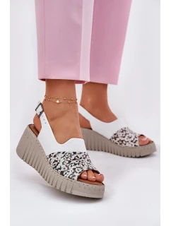 Sandały Damskie Z Naturalnej Skóry Na Koturnie Artiker 56C0958 Białe