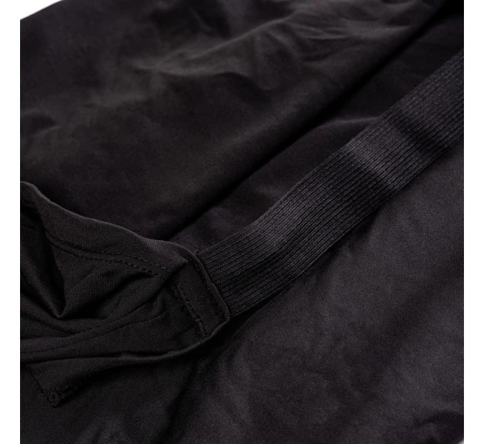 na model 21360603 - Iguana na model 21360603 - Iguana