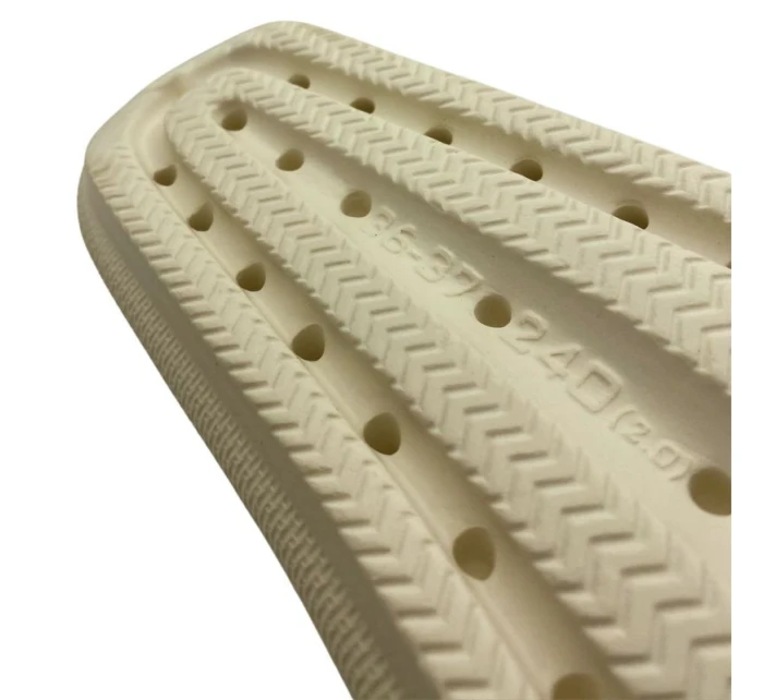 Dámské pěnové žabky na  model 21816036 - Outhorn