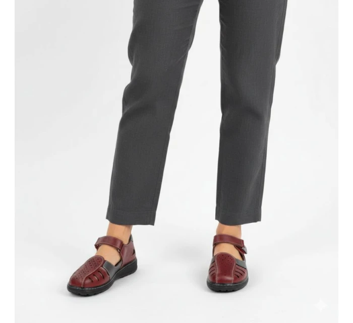 Dámske pohodlné ažurové topánky na suchý zips Unisoft 9955