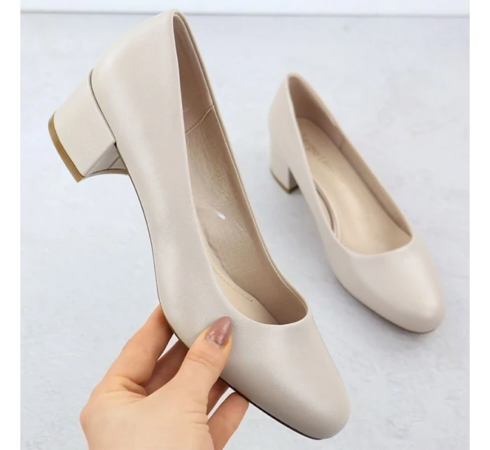 Béžové lodičky na klínku Sergio model 22013058 - LEONE