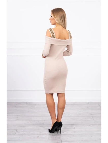 Šaty so širokými ramienkami béžovej