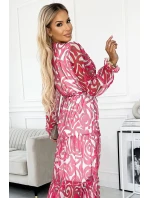 Dámské síťované šaty ve fuchsiové barvě s výstřihem a dlouhými rukávy model 18630781 - numoco basic Dámské síťované šaty ve fuchsiové barvě s výstřihem a dlouhými rukávy model 18630781 - numoco basic