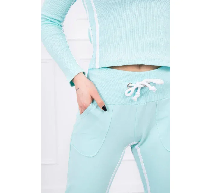 Sada s dvojitými pruhy máta