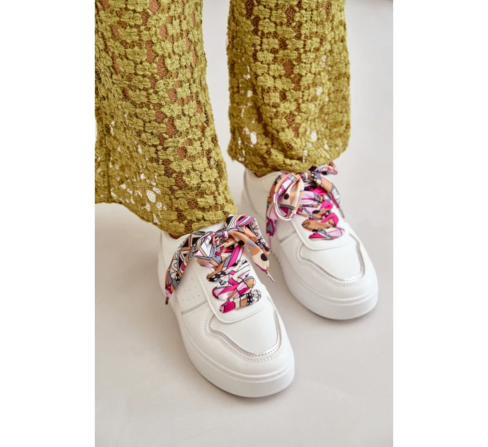 Dámské Tenisky Na Platformě S Dekorativním Šněrováním Bílé model 21667752 - Boto