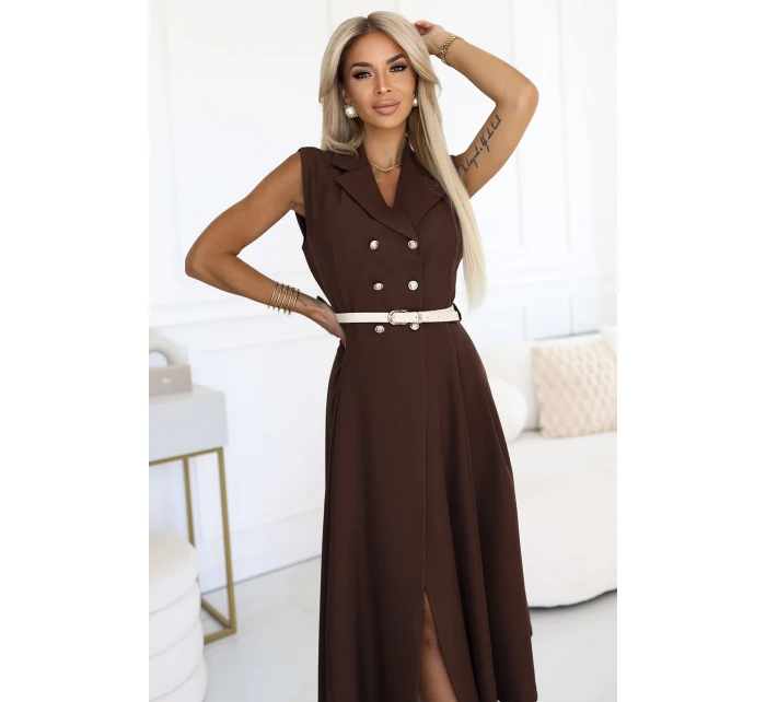 model 21232660 Elegantní midi košilka se zlatými knoflíky a páskem CHOCOLATE - numoco basic model 21232660 Elegantní midi košilka se zlatými knoflíky a páskem CHOCOLATE - numoco basic