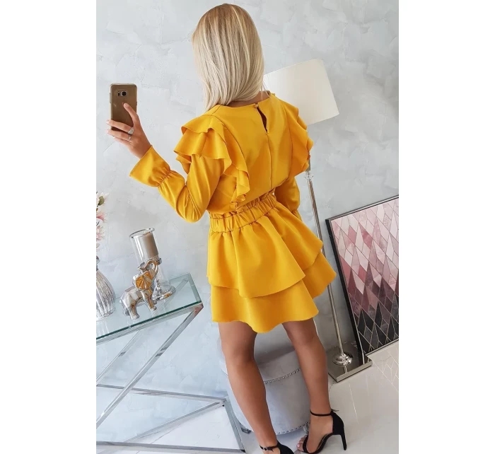 Šaty s model 18743670 volány hořčicové barvy - K-Fashion Šaty s model 18743670 volány hořčicové barvy - K-Fashion