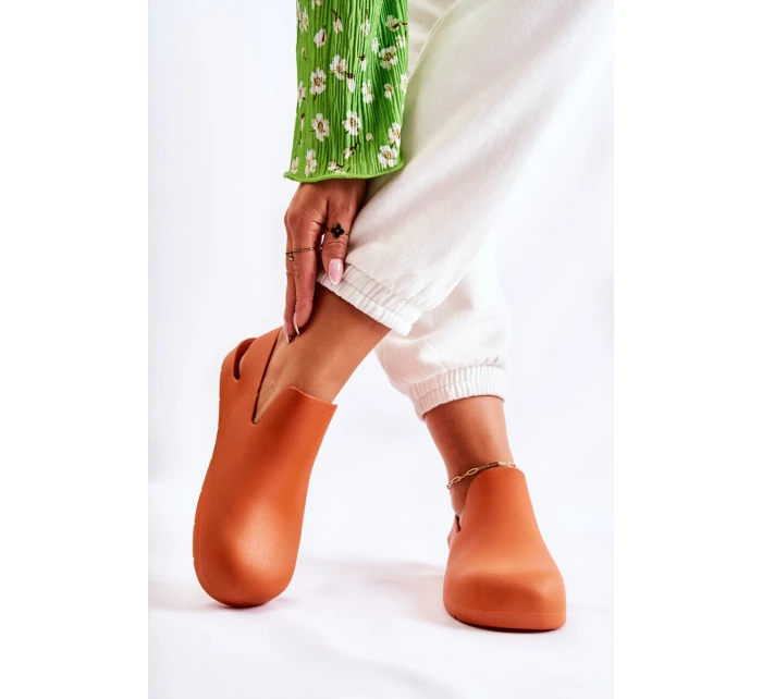 Módní gumové dřeváky oranžový model 21586307 - Boto Módní gumové dřeváky oranžový model 21586307 - Boto