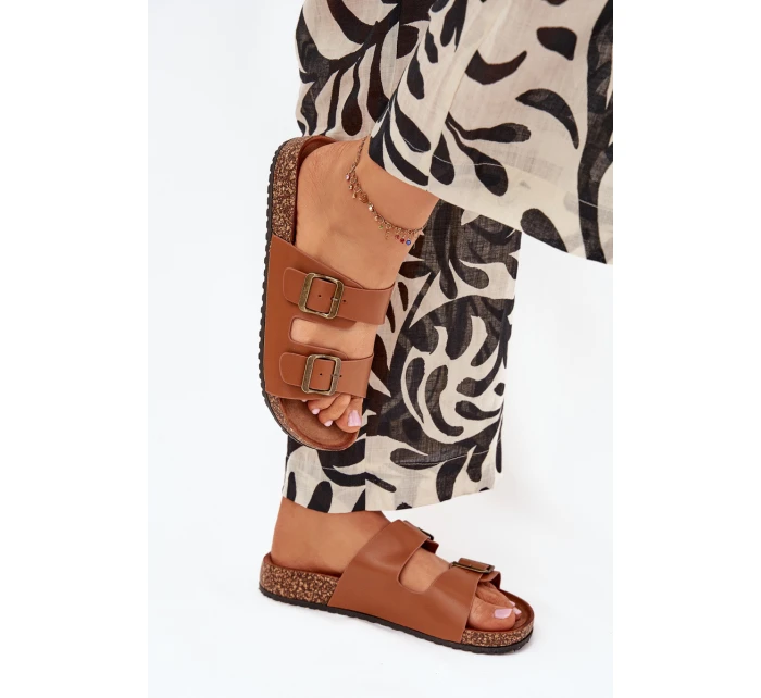 Dámské sandály na korkové platformě s přezkami Camel model 21704312 - EVENTO Dámské sandály na korkové platformě s přezkami Camel model 21704312 - EVENTO